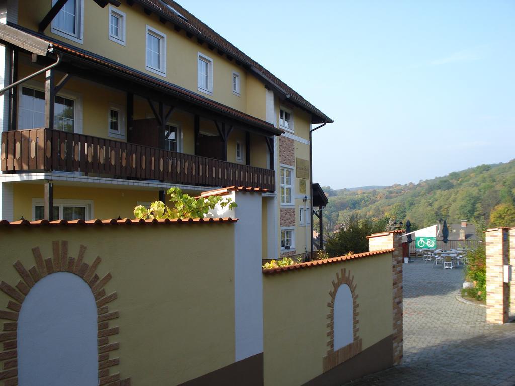 Pension Rudi - Weingut Kellner Hotel Pulkau Exterior photo